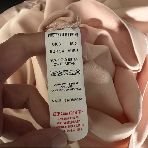 PrettyLittleThing Blush Long Sleeve Dress - Picture 6 of 7